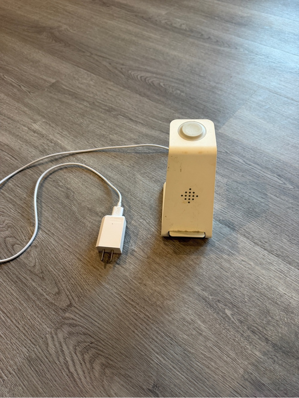 EDS T3 Wireless Charger Station 3-in 1 for Apple Watch, Magsafe, and Airpods